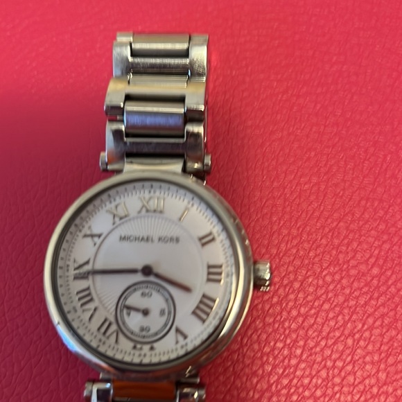 Michael Kors Watch MK5866, Great condition - Picture 2 of 4